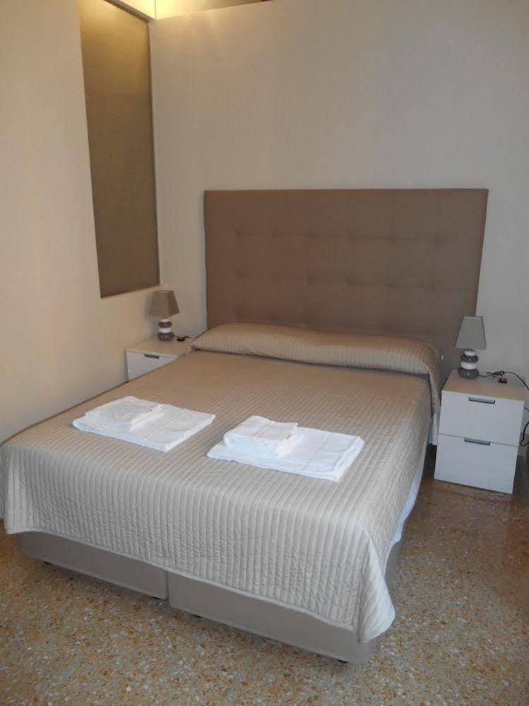 Azzurra Guest House Rome Extérieur photo